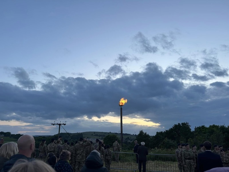 Other image for Hundreds pay D-Day respects